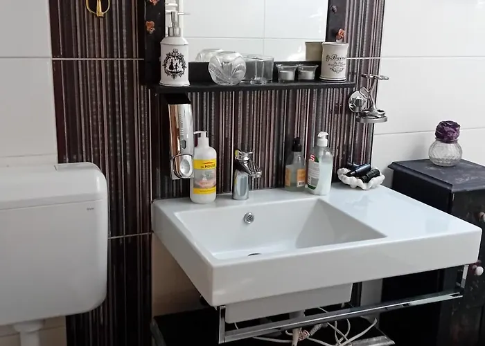 Проживание в семье Rose For 4 Guests In Rose