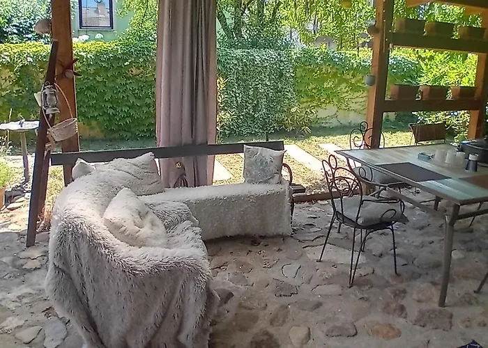 Rose For 4 Guests In Rose Liubliana